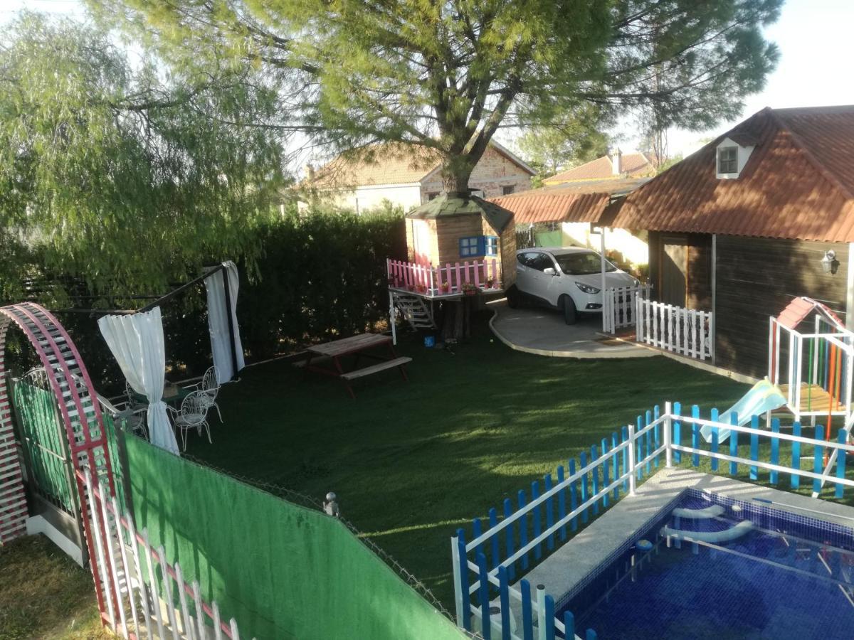 Bungalow Perotonar Ideal Para Familia Con Ninos La Puebla de Cazalla Exterior foto